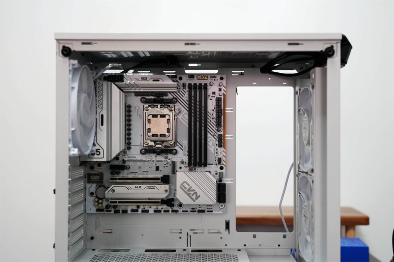 要颜值，要性能，选择七彩虹CVN B650M 战列舰主板，准没错！