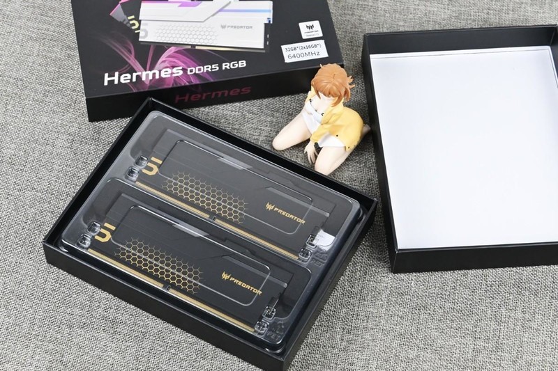 宏碁掠夺者Hermes冰刃DDR5 6400 32G内存开箱试玩：稳超7400MHz过测