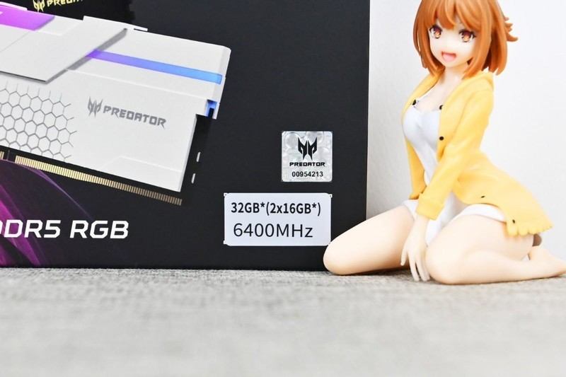 宏碁掠夺者Hermes冰刃DDR5 6400 32G内存开箱试玩：稳超7400MHz过测