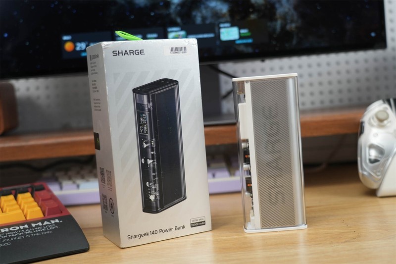 65W自充1.5小时满血！闪极银翼Pro让多设备回血快过同行3倍