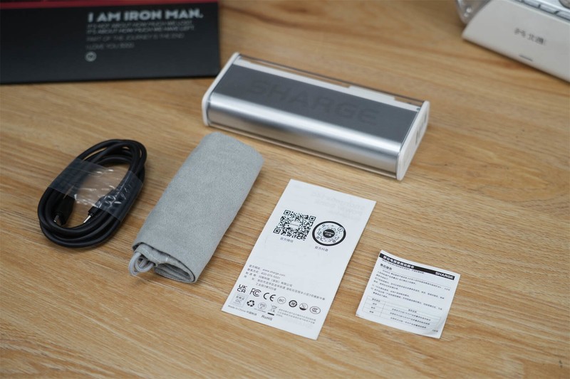 65W自充1.5小时满血！闪极银翼Pro让多设备回血快过同行3倍