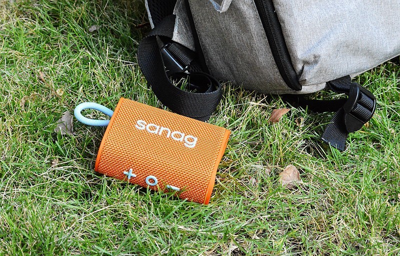 多色灵动户外娱乐潮流音乐随心而动Sanag塞那M13SPro无线蓝牙音箱上手体验