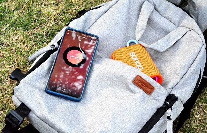 多色灵动户外娱乐潮流音乐随心而动Sanag塞那M13SPro无线蓝牙音箱上手体验