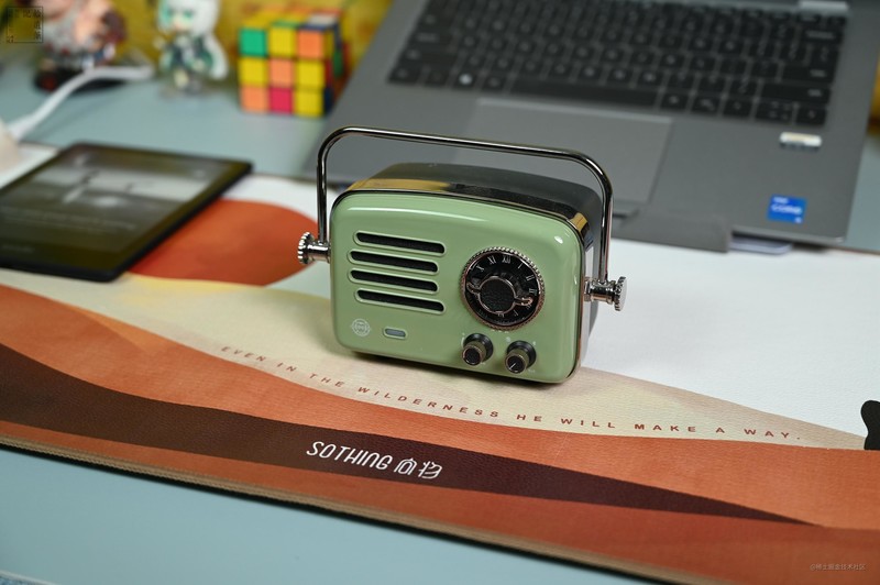 桌面暖手的好伙伴，即开即热赶走湿冷，向物发热暖桌垫上手