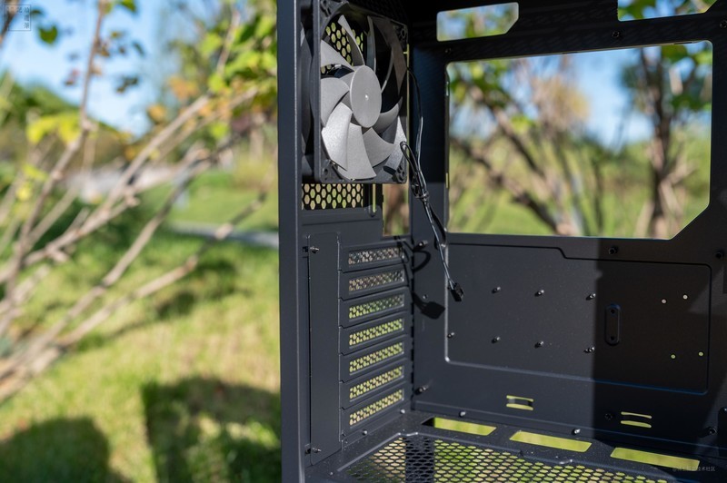 桌面暖手的好伙伴，即开即热赶走湿冷，向物发热暖桌垫上手