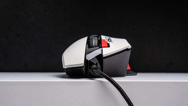 创新技术加持，专为用户而生，血手幽灵永劫无间联名键鼠套装