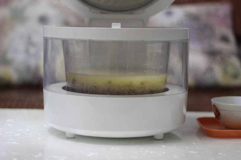 造型独特颜值高、米汤分离更Q弹，米家透明蒸汽电饭煲有何神奇？