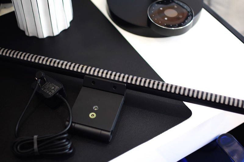 不用再担心看电脑伤眼睛了，LYMAX徕美视防蓝光拾音屏幕灯（直屏版）实测