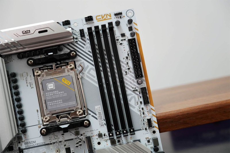 未来战舰降临！七彩虹CVN B650M GAMING FROZEN主板引领潮流