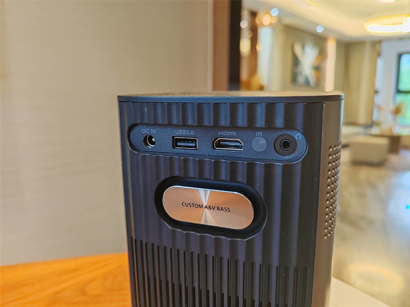 小区电影活动首次使用酷开智能投影X5，效果惊艳！