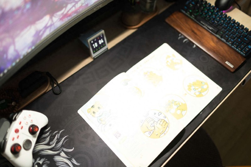 价廉物美，做工优秀，操控简单，VFZ曲面屏挂灯开箱