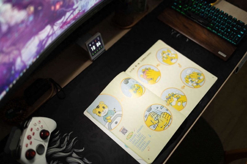 价廉物美，做工优秀，操控简单，VFZ曲面屏挂灯开箱