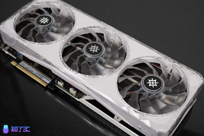 影驰 RTX4070 SUPER星曜OC首发评测：AIGC+游戏的双重利刃！