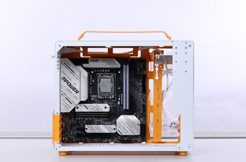 橙白小清新，不用花钱改色！乔思伯Z20搭配14600K+4070Ti Super装机