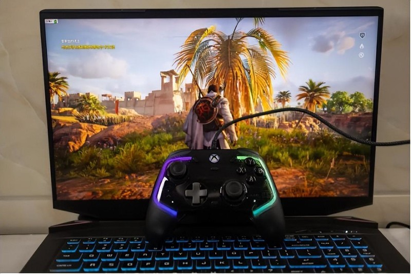 手感优秀，灯光效果出色，支持XBOX，盖世小鸡影舞者游戏手柄体验