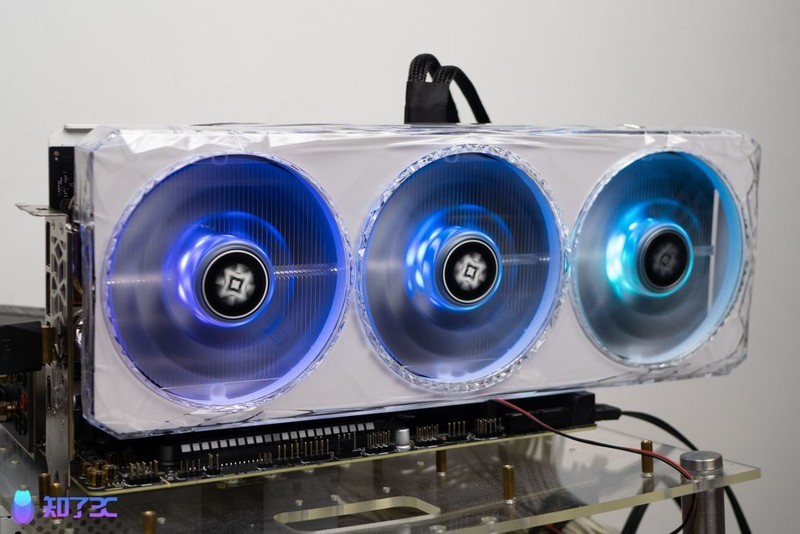 影驰 RTX4070 SUPER星曜OC首发评测：AIGC+游戏的双重利刃！