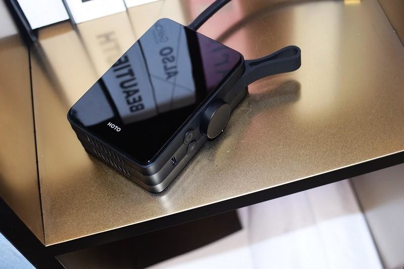 小米生态链HOTO小猴充气宝 为爱车提供澎湃动力