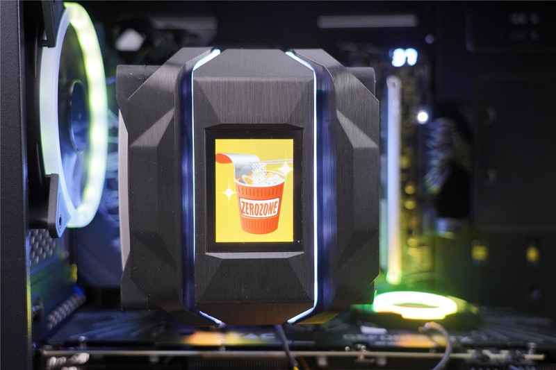 弯道超车？旗舰风冷搭载显示屏，泽洛幻瞳BEG600带你迈进新纪元！