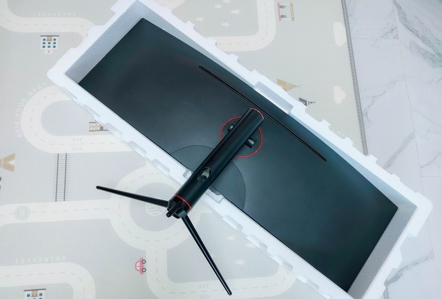 工作轻松三联屏，联合创新49吋显示器深度体验：5K分辨率+120Hz