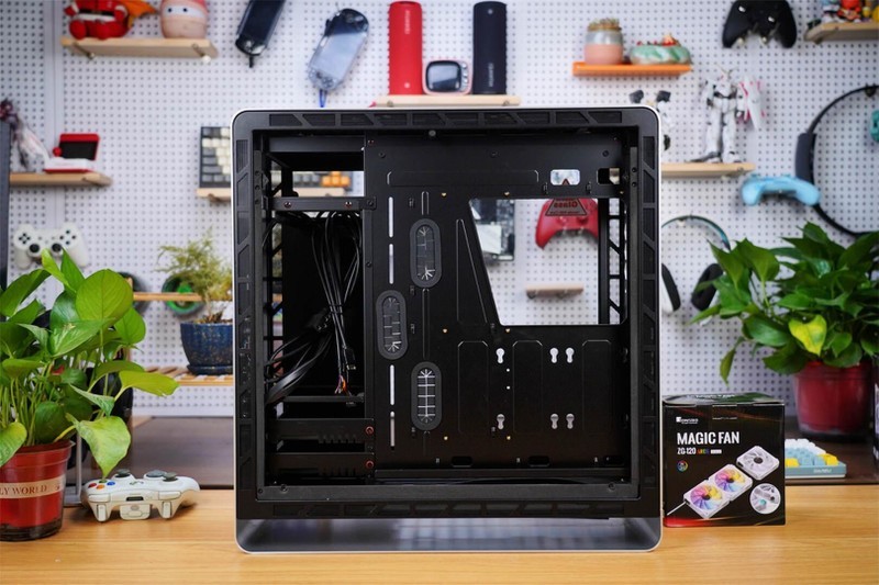 镁铝合金材质，打造乔思伯UMX6S机箱的优秀品质，值得你拥有！