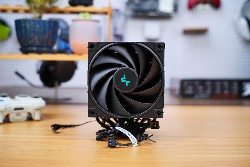 镁铝合金材质，打造乔思伯UMX6S机箱的优秀品质，值得你拥有！