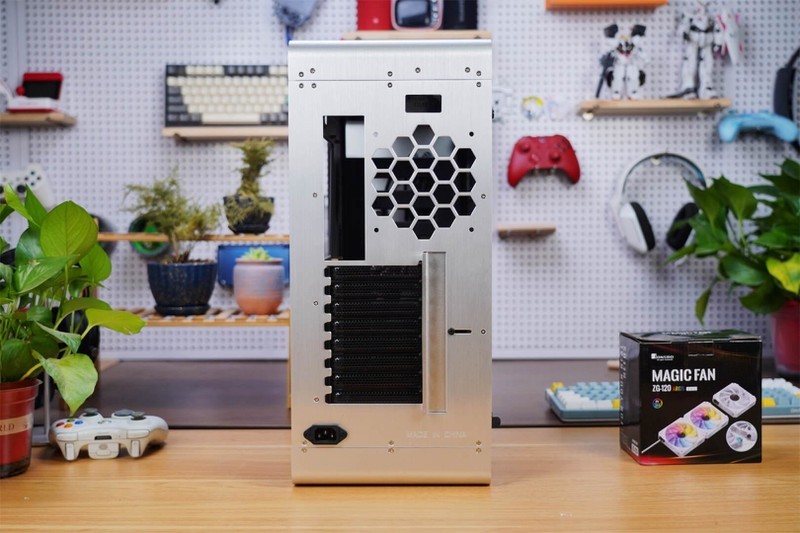 镁铝合金材质，打造乔思伯UMX6S机箱的优秀品质，值得你拥有！