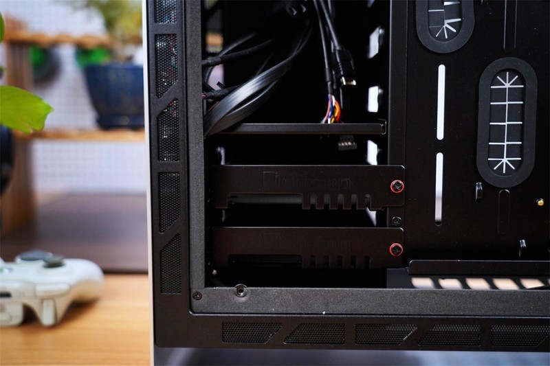 镁铝合金材质，打造乔思伯UMX6S机箱的优秀品质，值得你拥有！