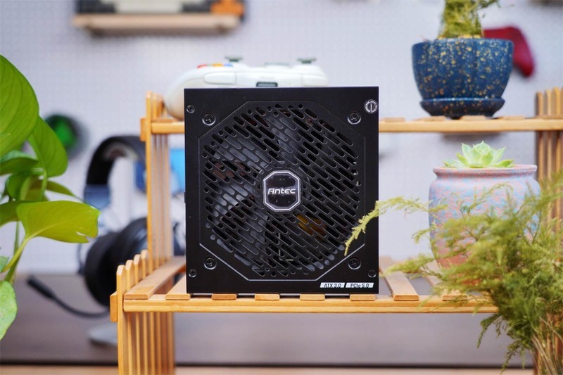 镁铝合金材质，打造乔思伯UMX6S机箱的优秀品质，值得你拥有！