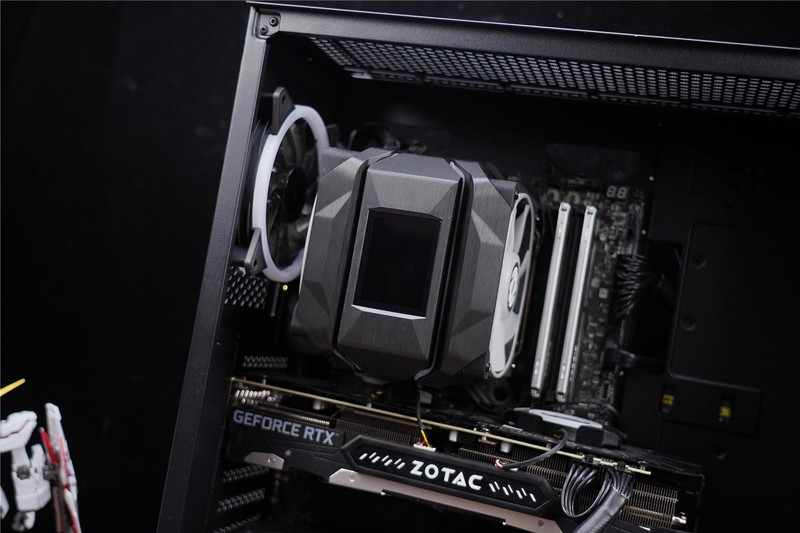 弯道超车？旗舰风冷搭载显示屏，泽洛幻瞳BEG600带你迈进新纪元！