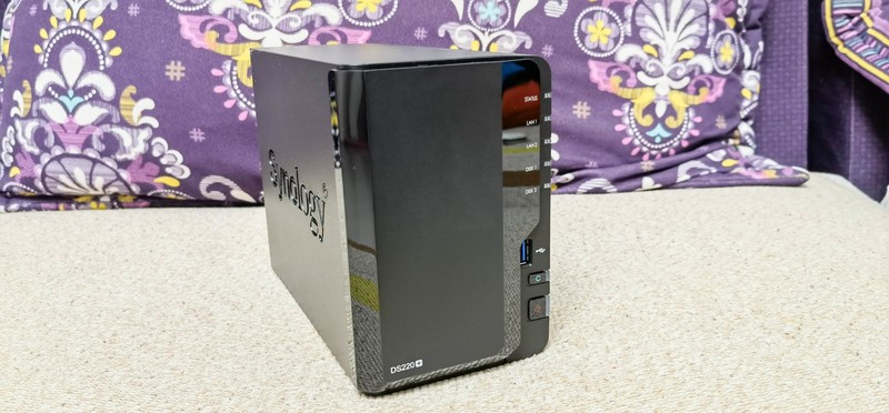 拔草记：黑裙转白，入手心心念念的群晖DS220+