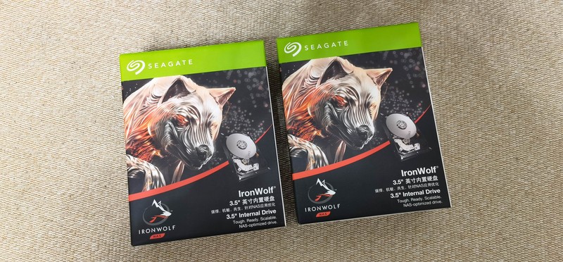 拔草记：黑裙转白，入手心心念念的群晖DS220+