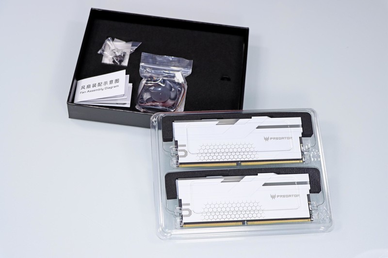 怒超 DDR5 7600！宏碁掠夺者 Hermes DDR5 6800 16g*2 CL32