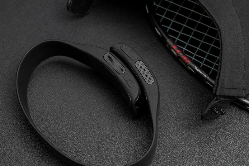 设计师脑洞真大，把蓝牙耳机做成遮阳帽，户外运动能听音乐又防晒