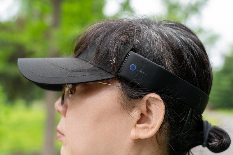 设计师脑洞真大，把蓝牙耳机做成遮阳帽，户外运动能听音乐又防晒