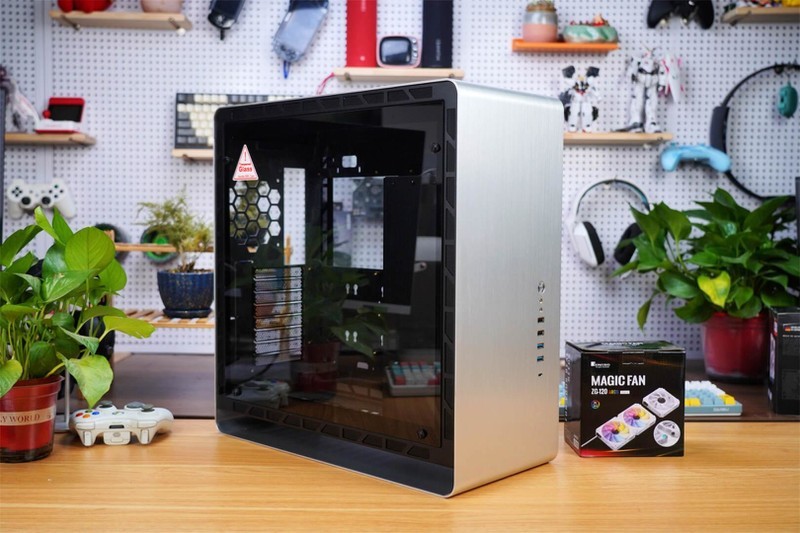 镁铝合金材质，打造乔思伯UMX6S机箱的优秀品质，值得你拥有！