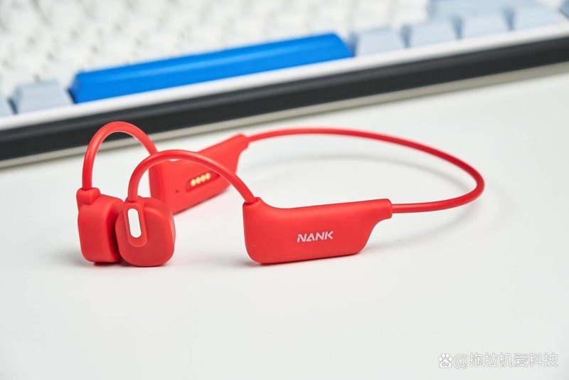 开车适合戴什么款式的耳机，适合开车时用的蓝牙耳机推荐