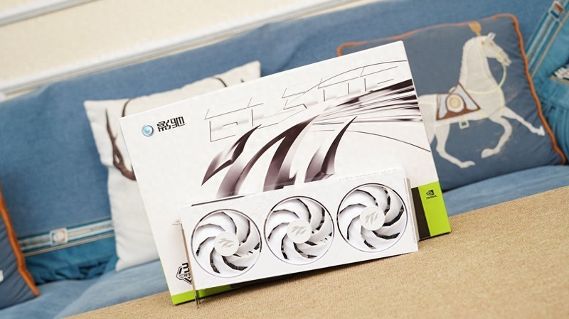 离平民玩家更近一步，影驰 RTX 5060 Ti 圣刃首发评测