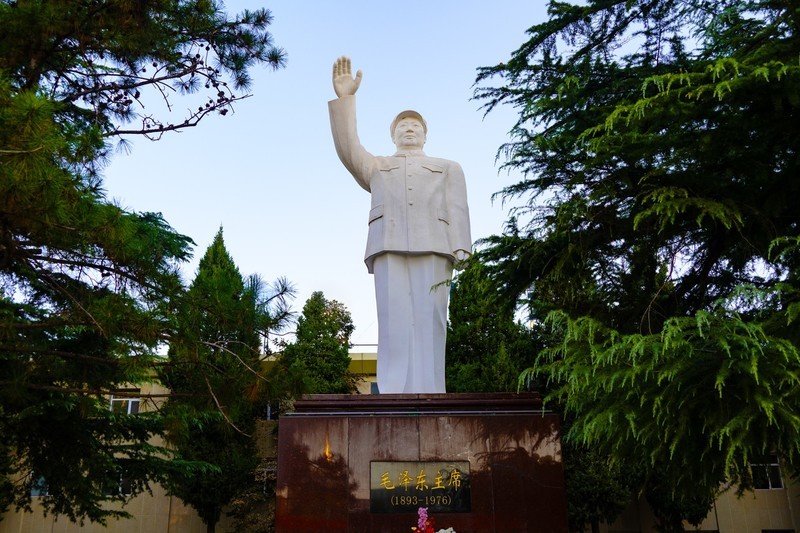 毛主席塑像—(全身像)