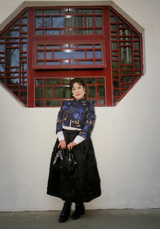 室内环境人像----休闲在堤角公园！