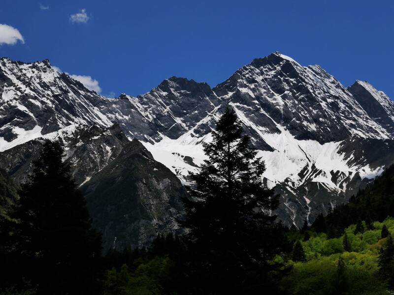 川西四姑娘山及其卫峰