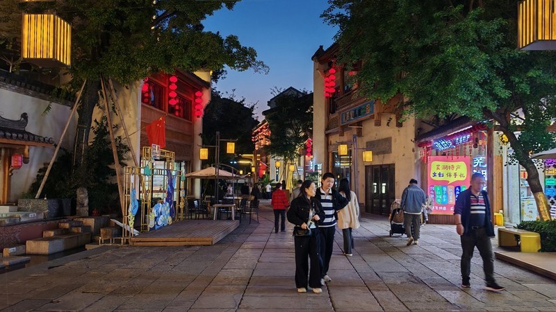 夜深沉