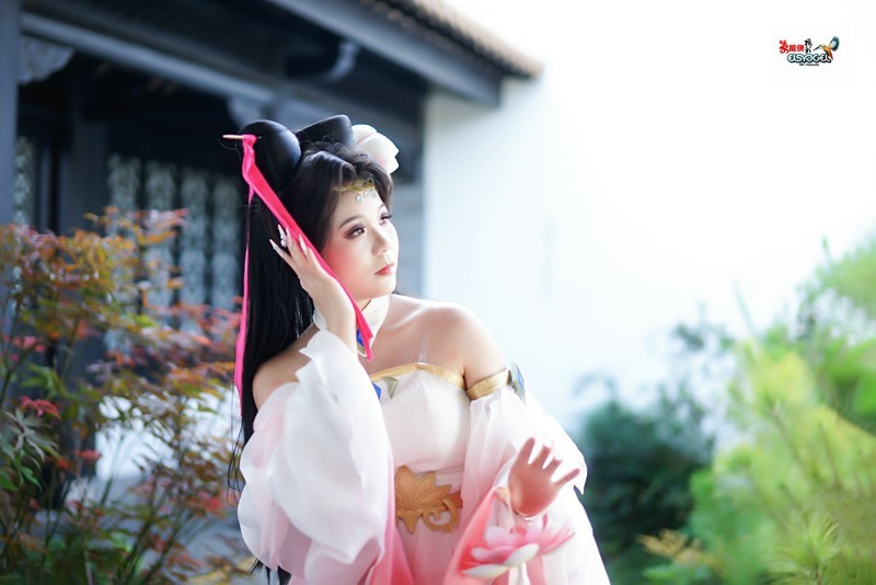 【庭前貂蝉舞清风】---小羽