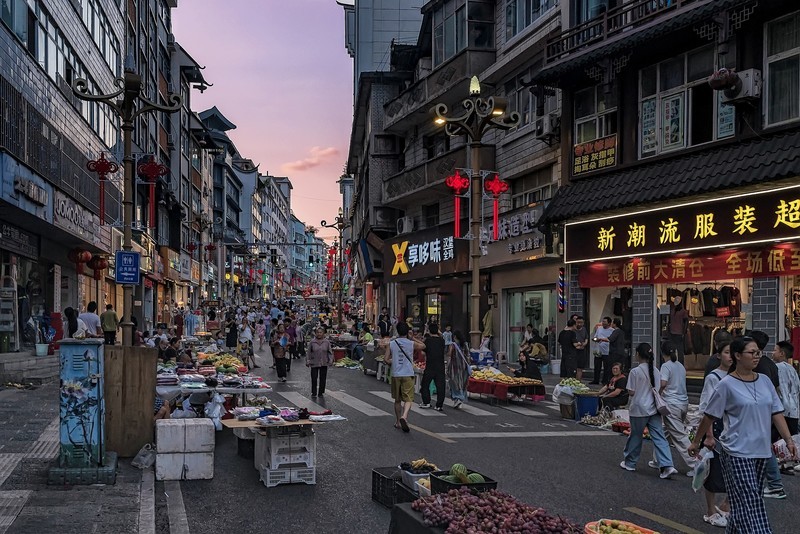 云南大关 · 南门街的夜市