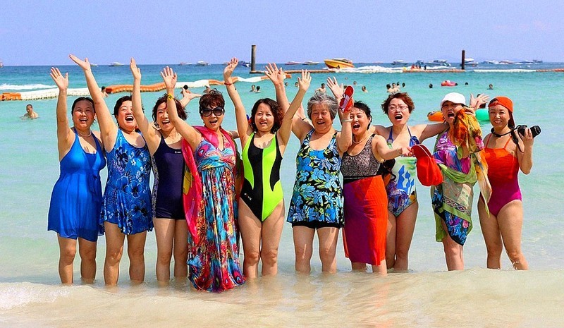 1343【不老松：纪实摄影】《异国风情录》三国演义：新、马、泰游记！泰国格兰岛海滨戏