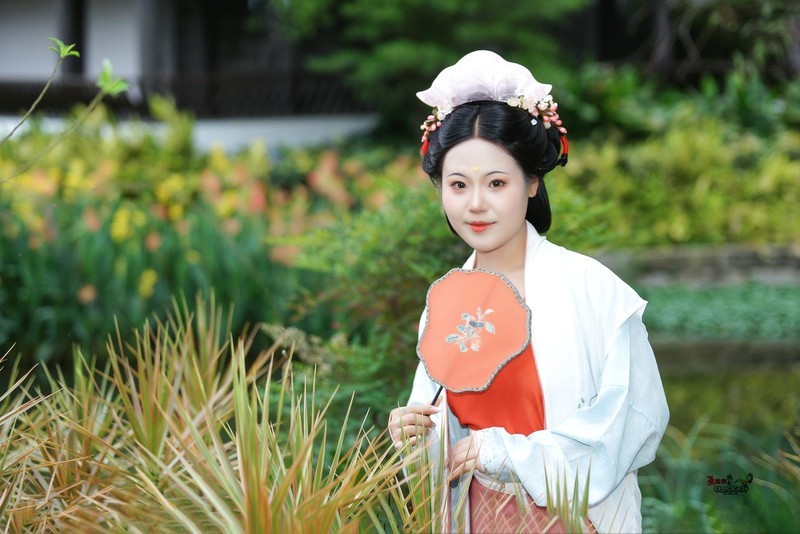 【云鬓花颜】---安安