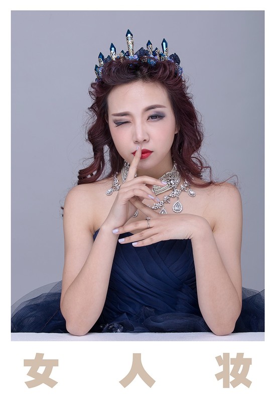 棚拍  .  女人妆