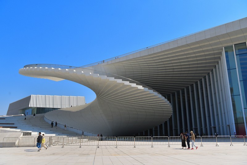 上海大歌剧院外景（最近地标建筑）