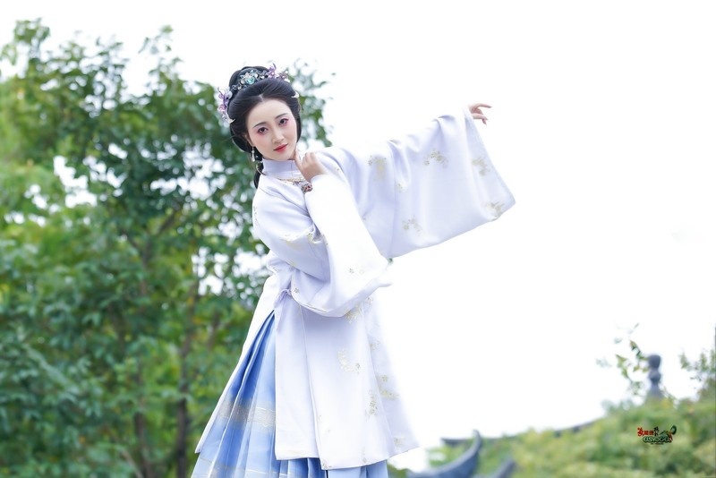 【明庭芳舞，婉若游龙】---芸妮