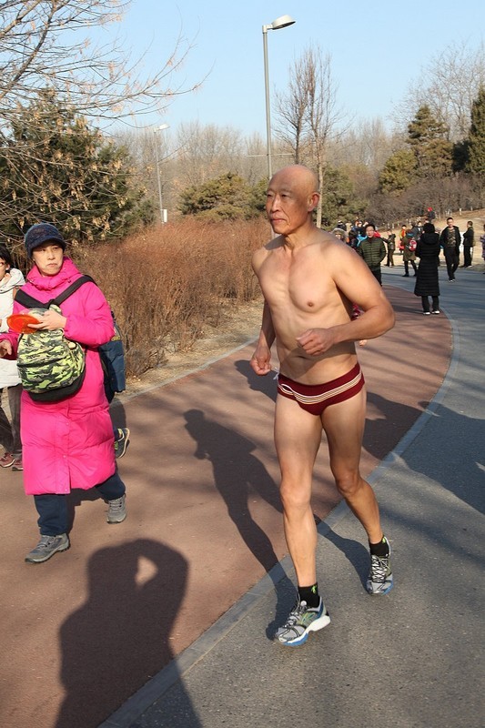 奥森光猪跑