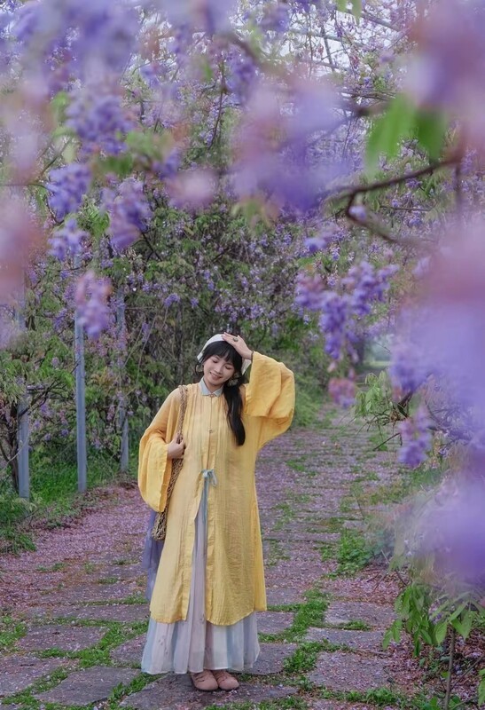 黄色与紫色